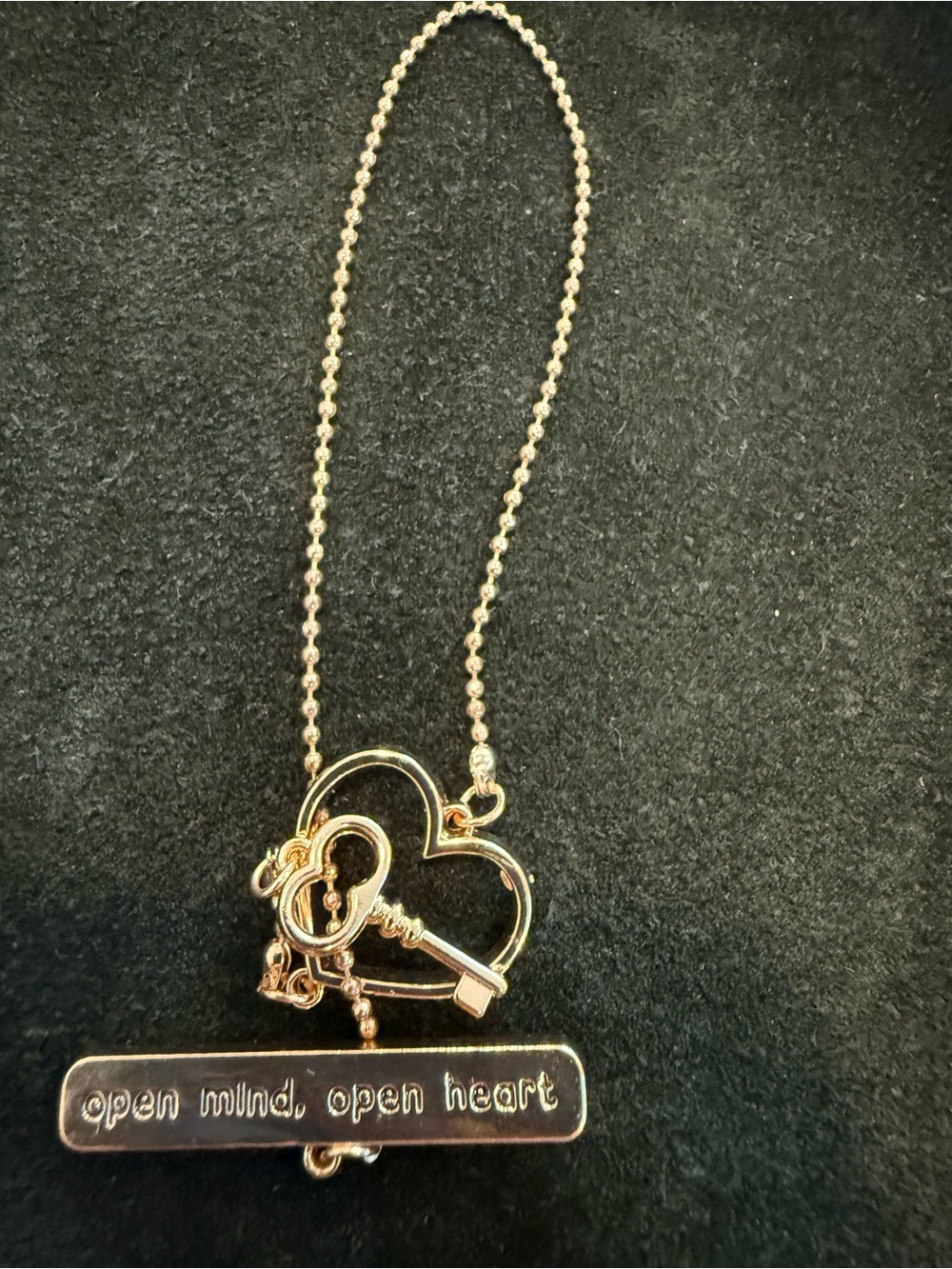 Gold Heart & Key Pendant bracelet with Inspirational Bar